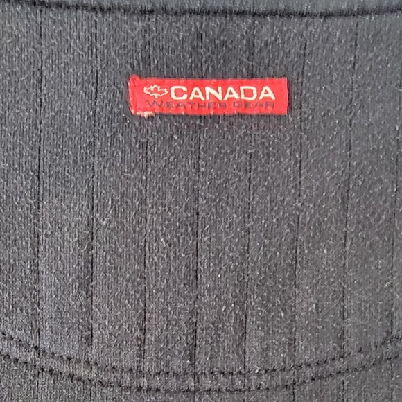 Vintage,  Canada sweater size XL - Picture 3 of 6